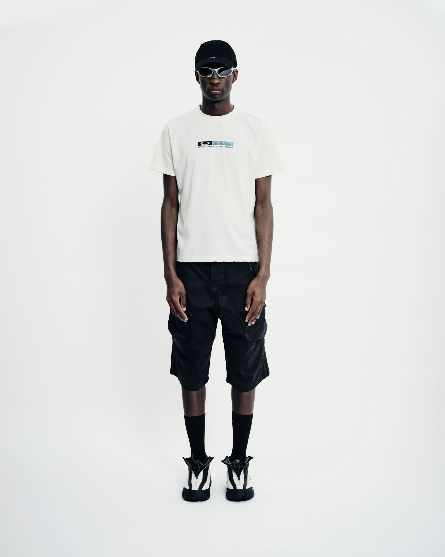 Camiseta Piet + Oakley Caution - Bone White