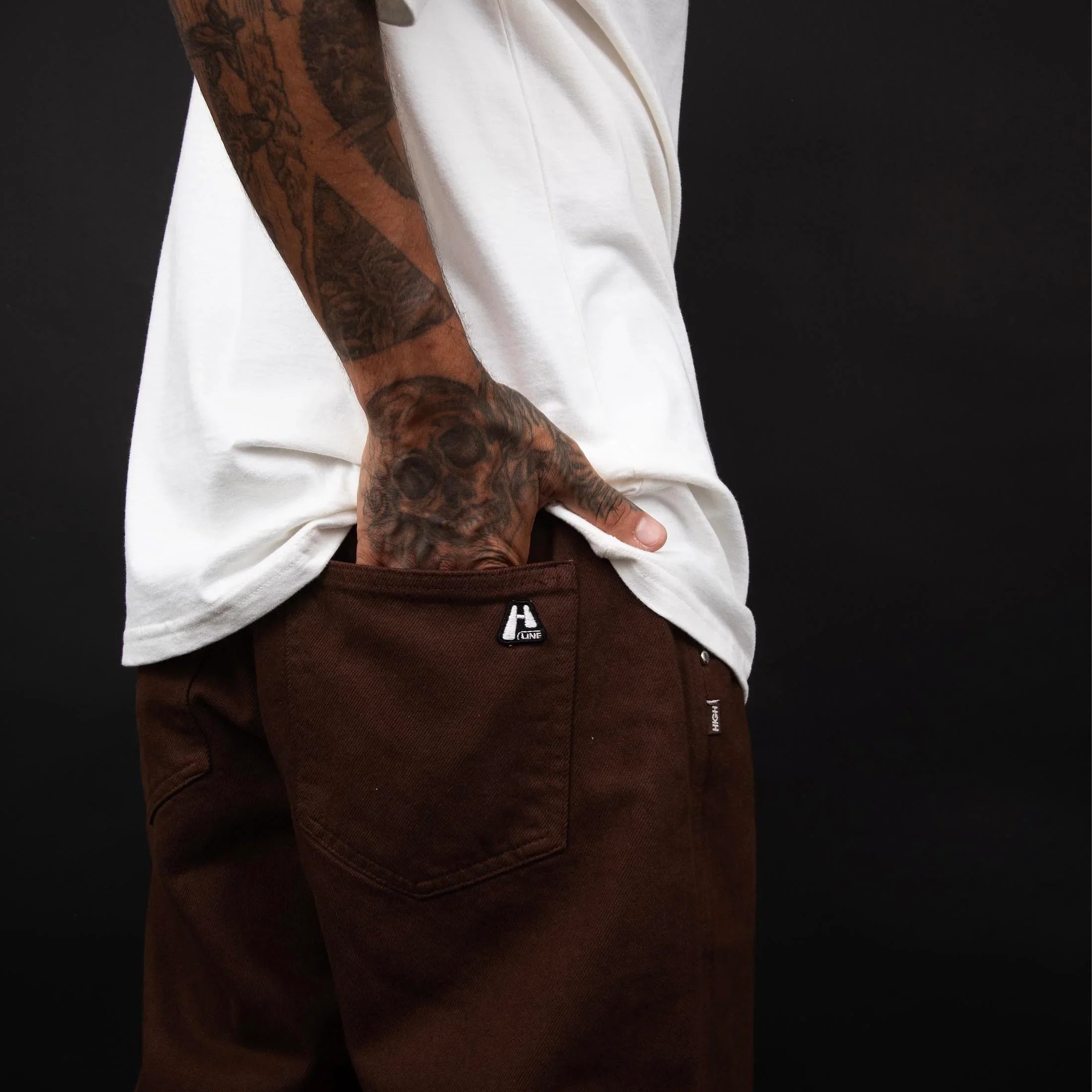 Jeans Pants Logo Line Brown - Four Street
