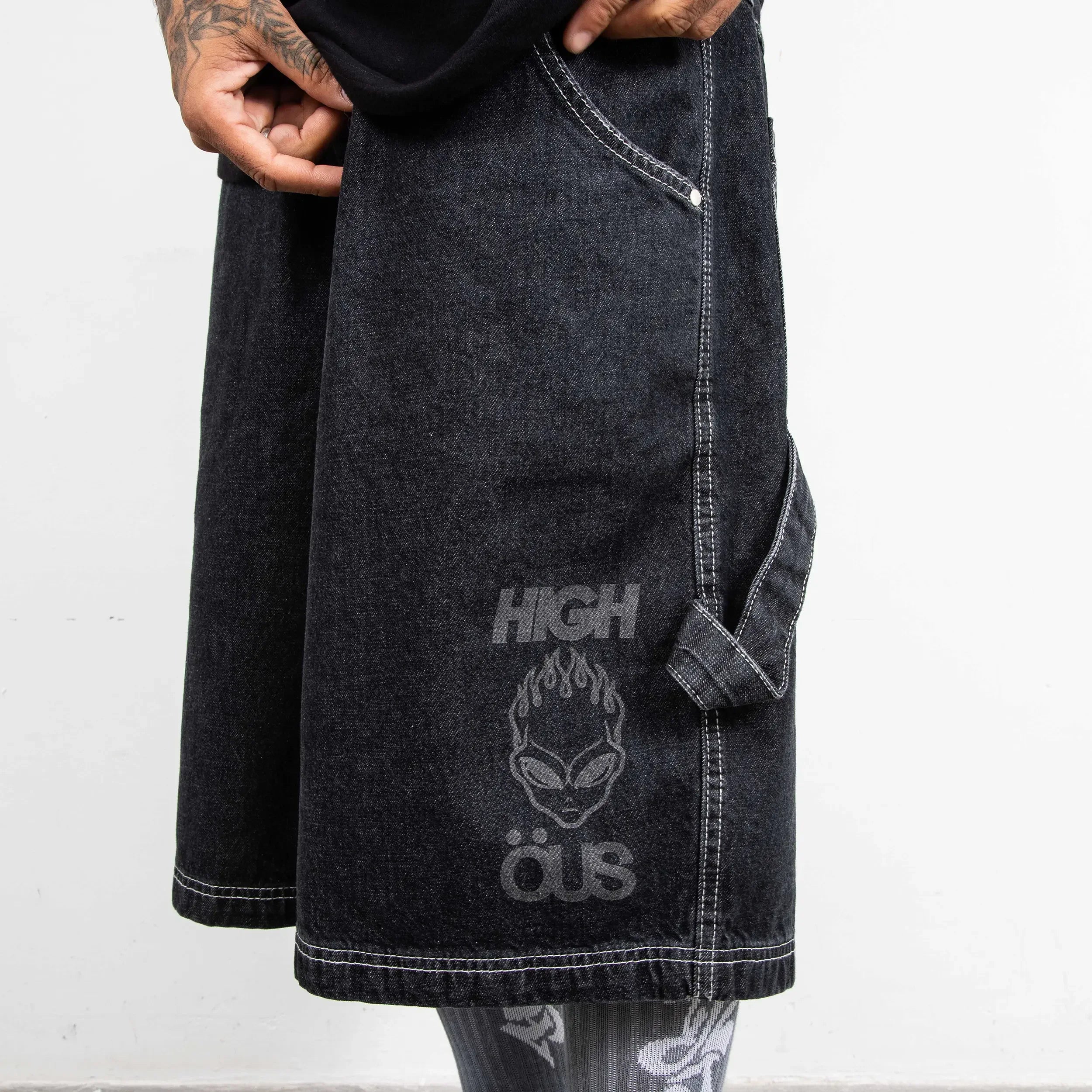 High & ÖUS Black Denin - Four Street