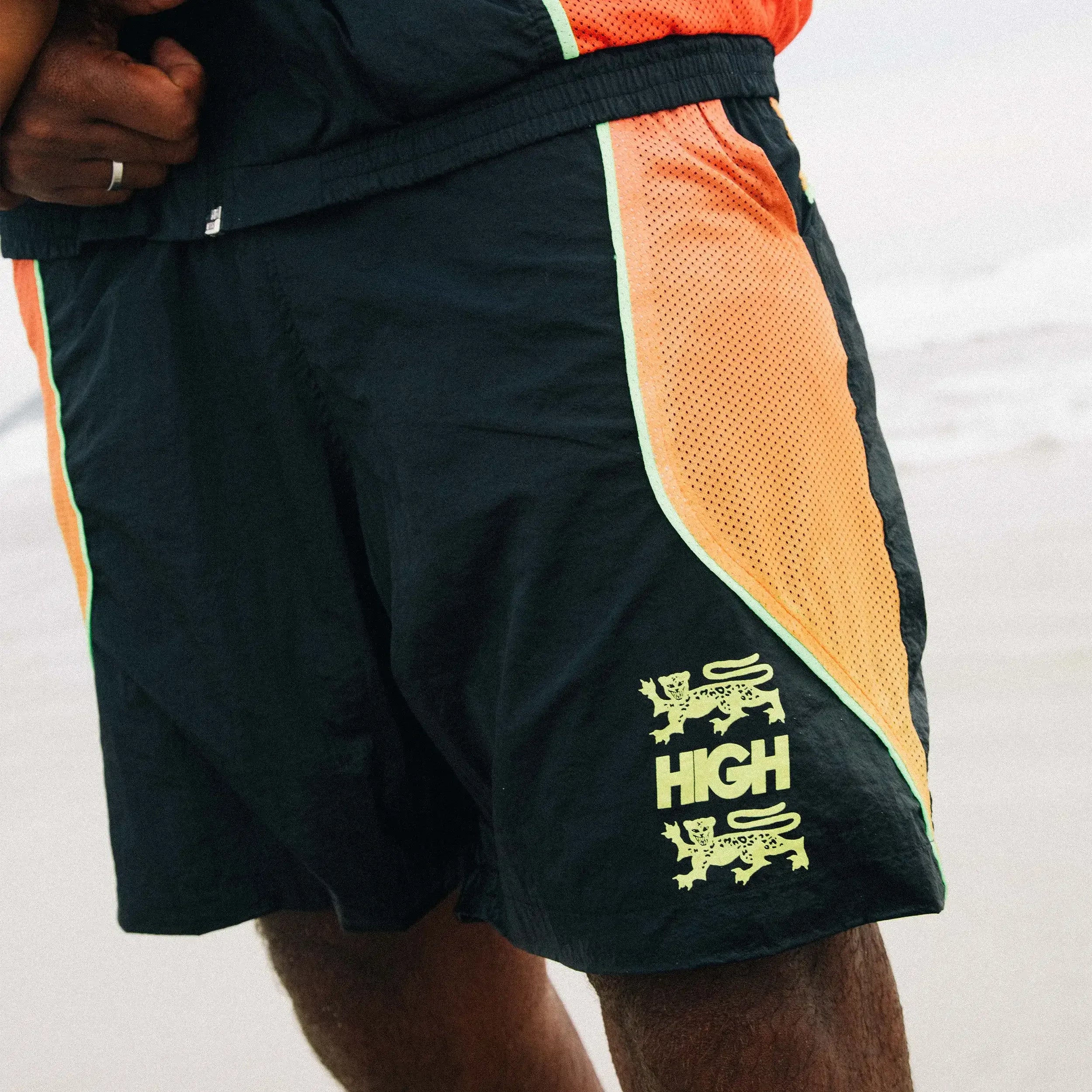 Shorts Stamp High X Survival - Four Street