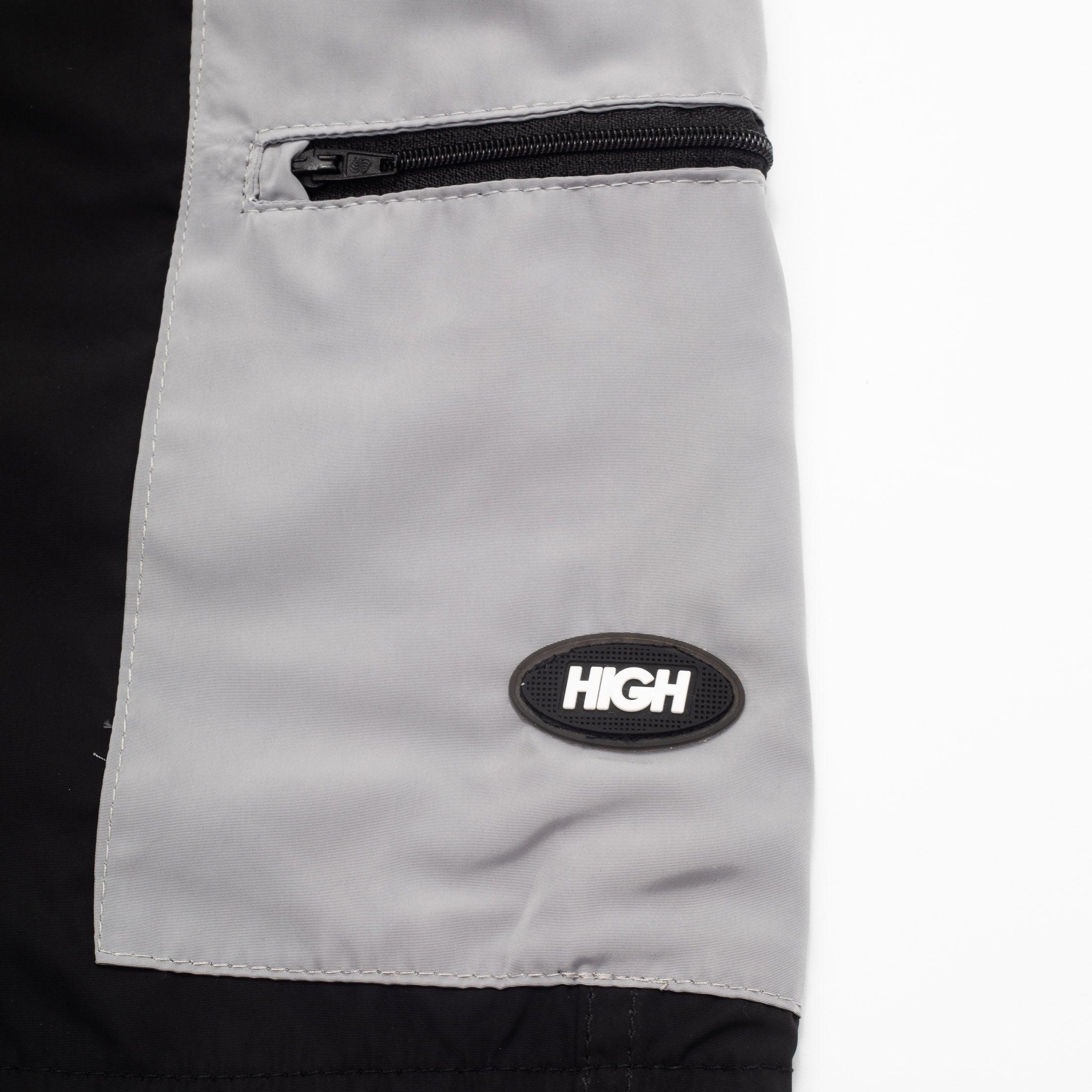 Essential Shorts Black - Four Street