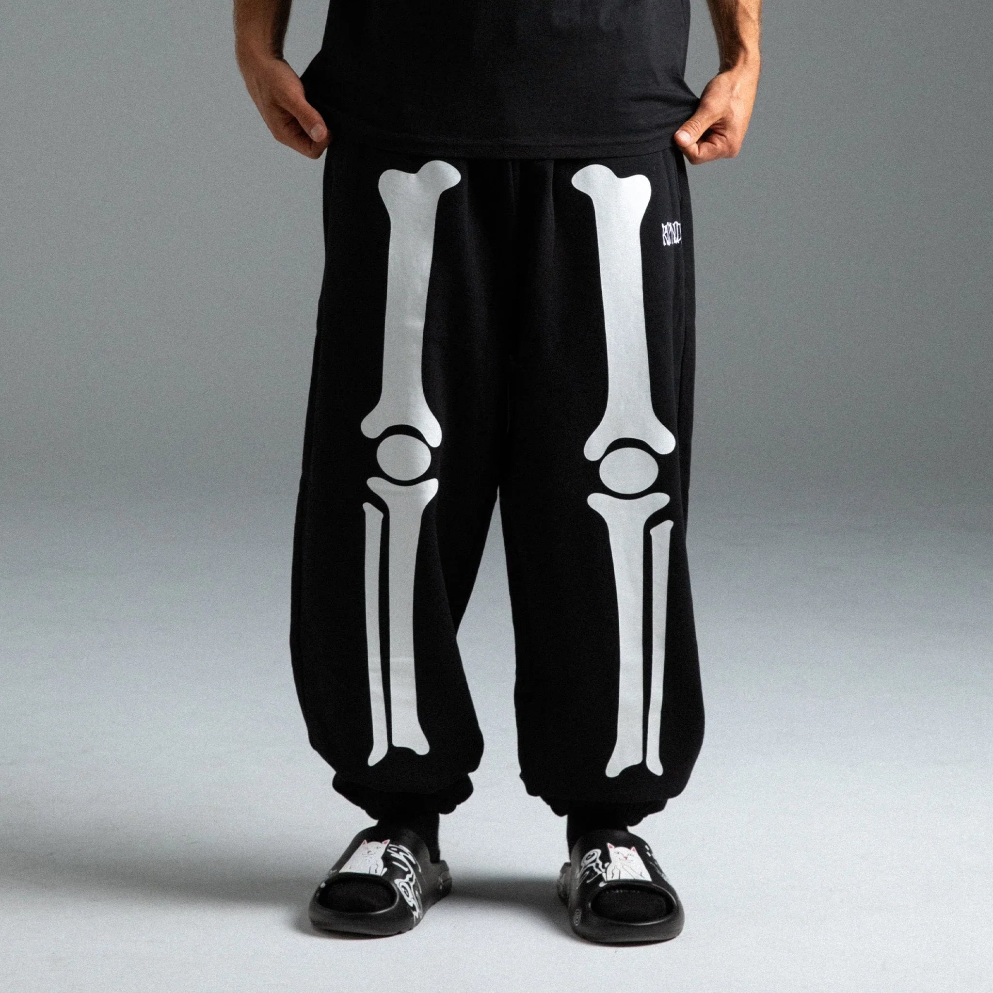 Calça Skelly Nerm Sweatpants (Black) - Four Street