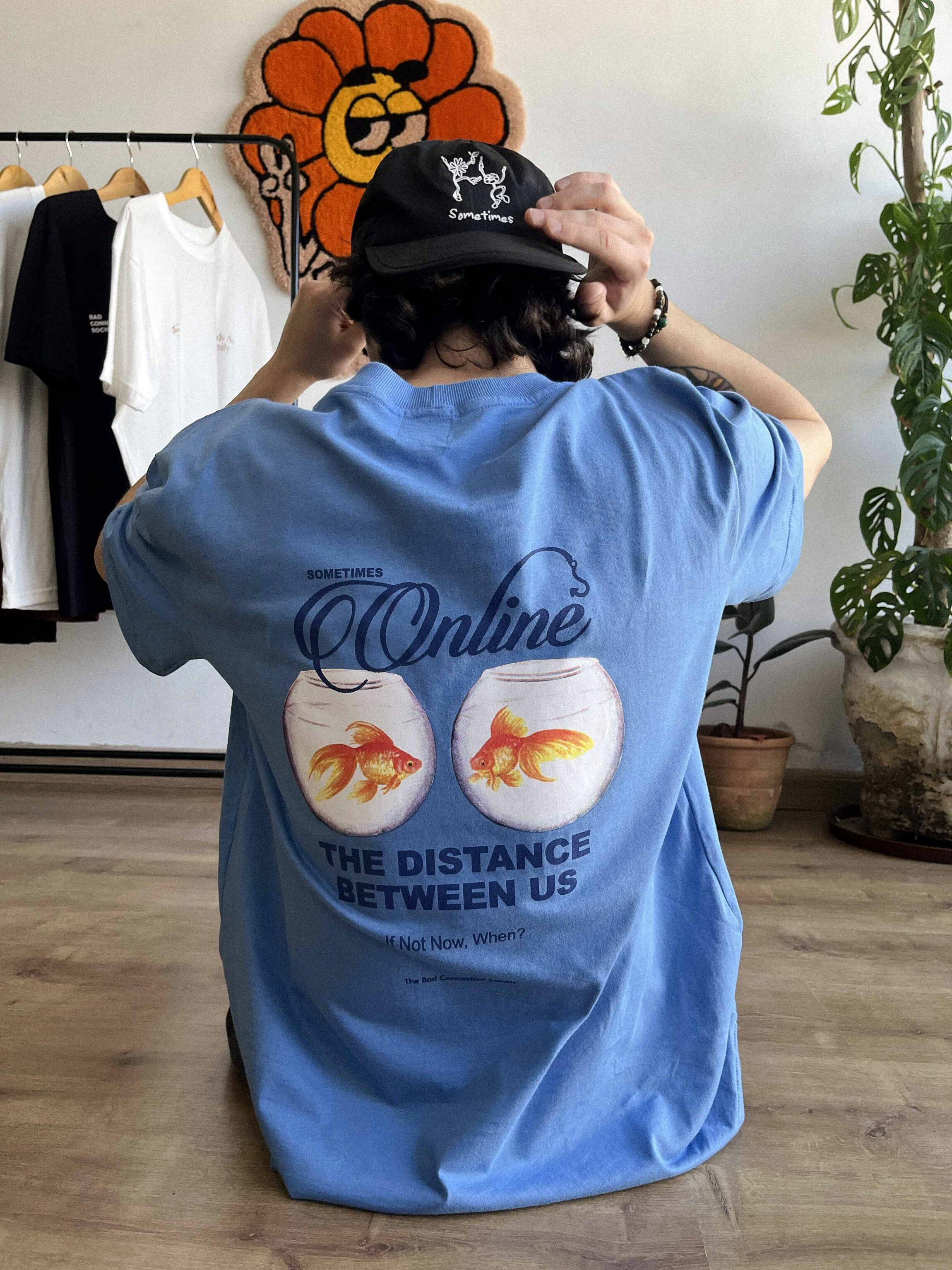 Camiseta Between Us - Four Street