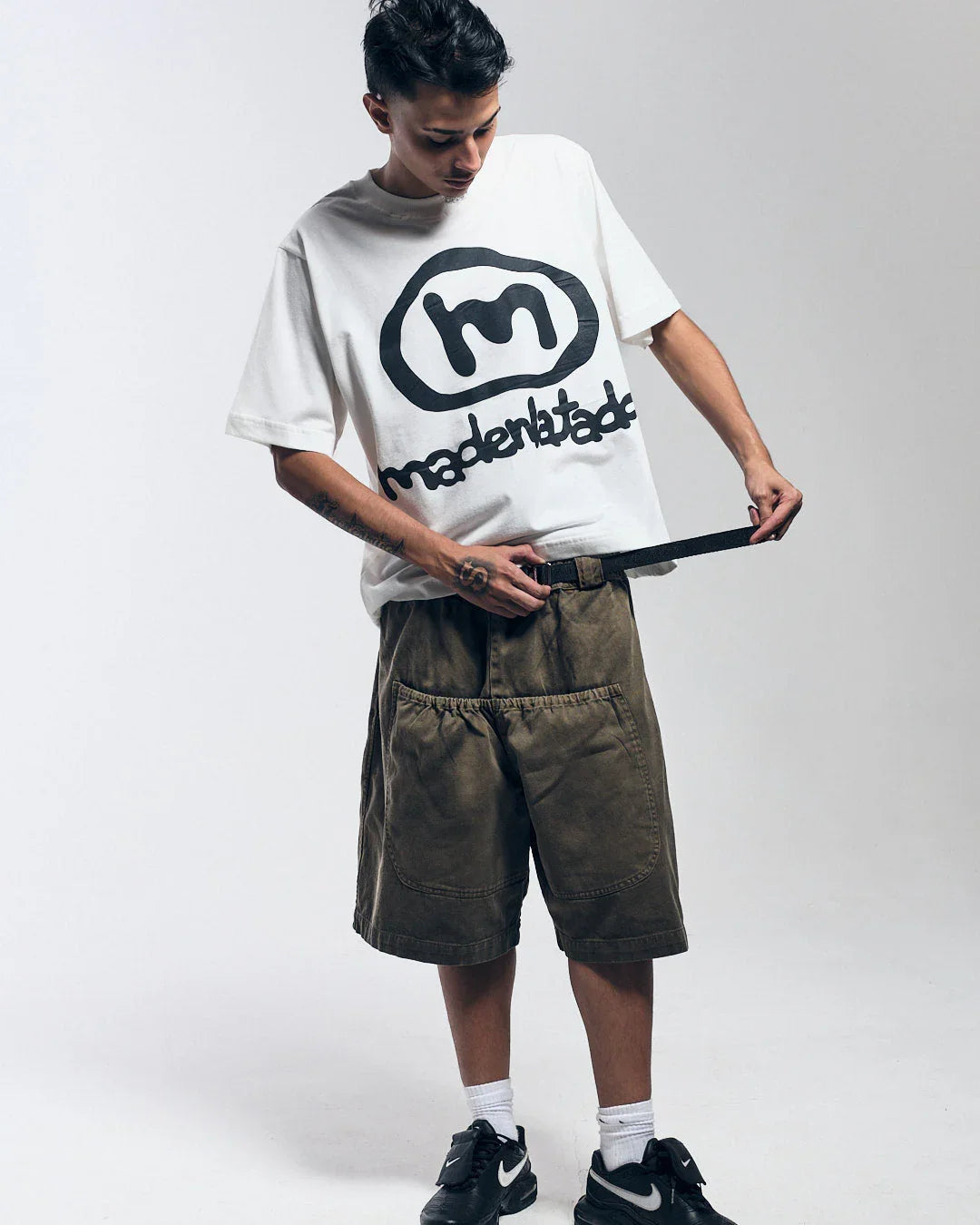 CAMISETA MMMMMMMAD OFF WHITE - Four Street