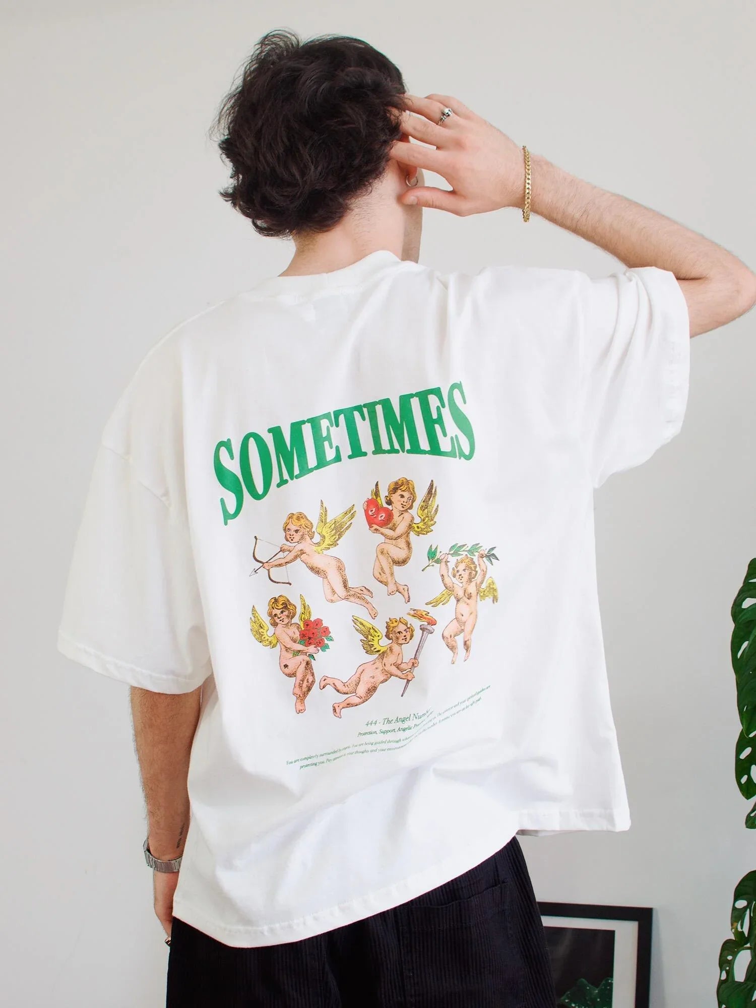 Camiseta Boxy Angel Number Off White - Four Street