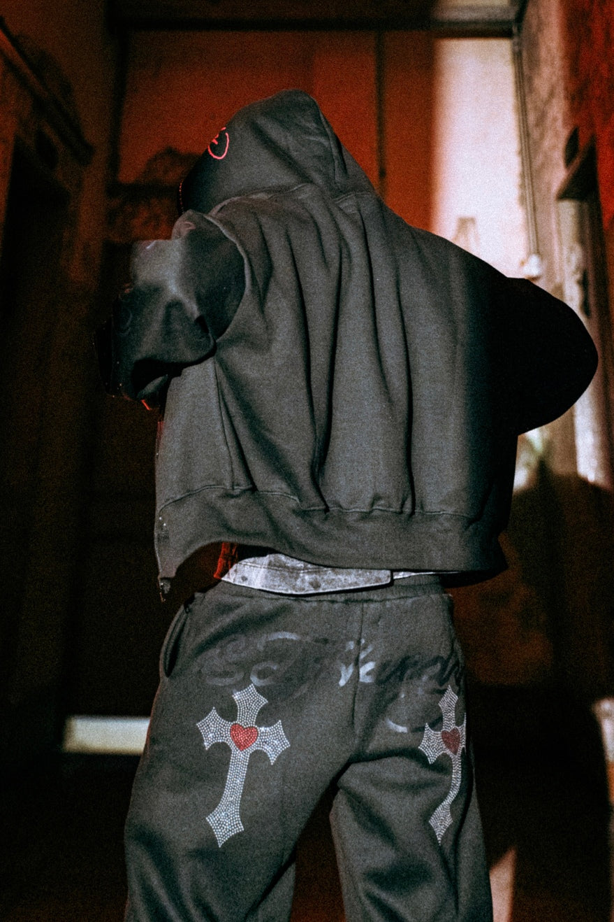 Calça Moletom Preta "Cruz" Ed Hardy x Matuê