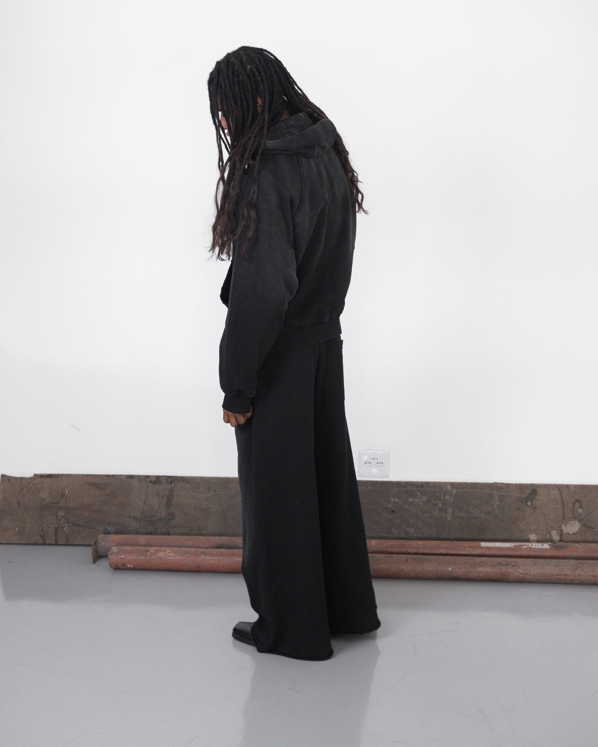 UNF LOOSE SWEATPANTS - BLACK