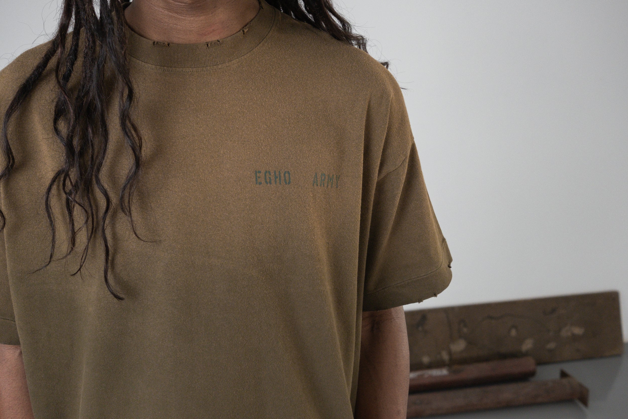 UNF - BOXY TEE - OLIVE GREEN