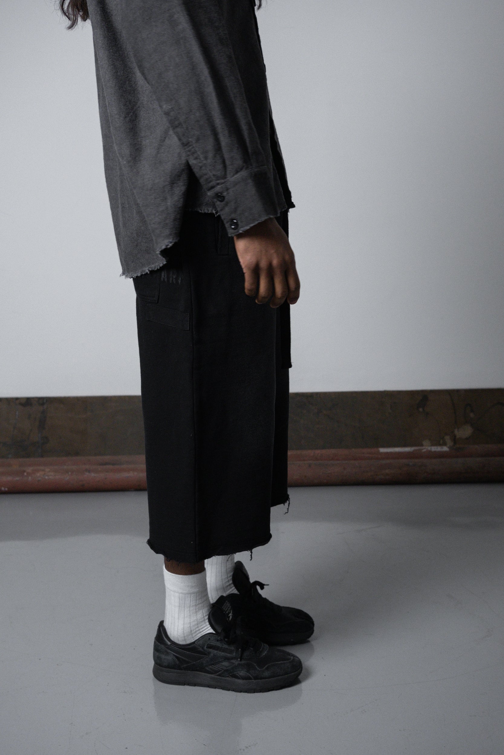 UNF LOOSE SWEATSHORTS - BLACK