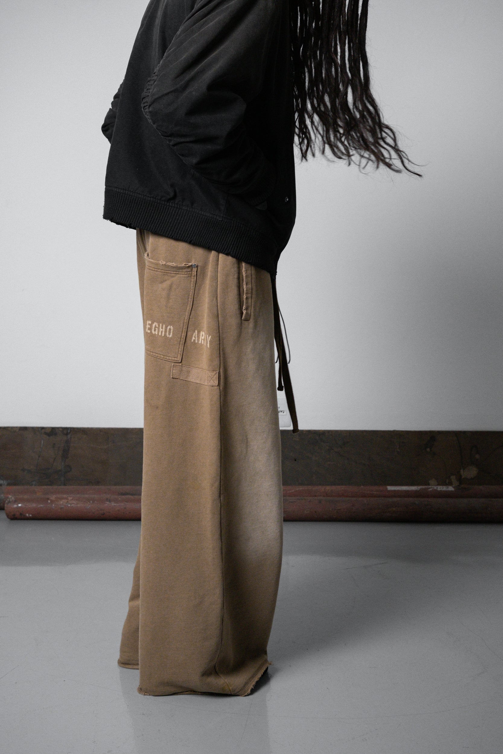 UNF LOOSE SWEATPANTS - SAND