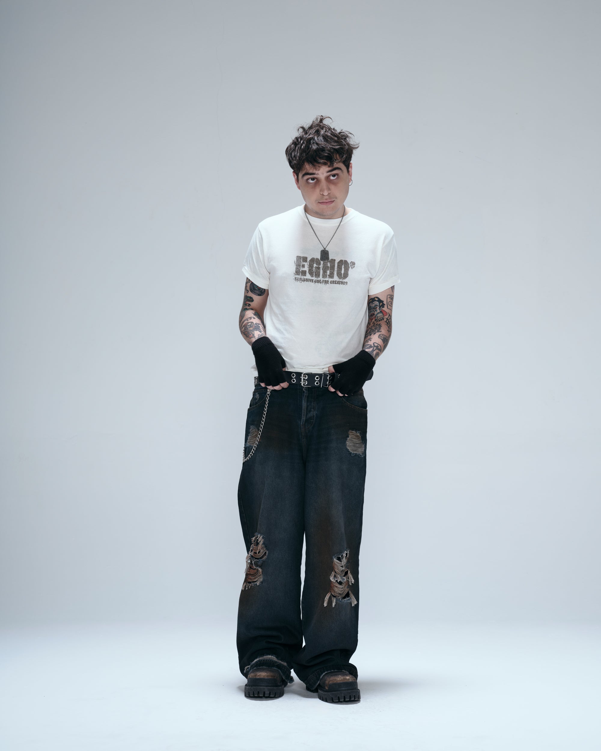 EXCLUSIVE REGULAR GAZE TEE - OW