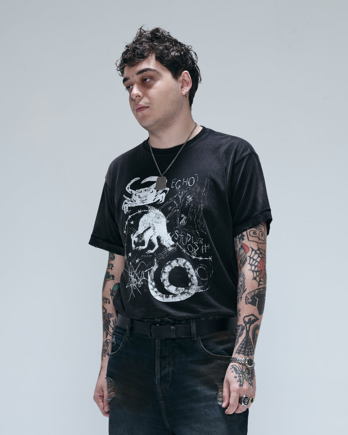 GNOSIS REGULAR GAZE TEE - FADED BLACK
