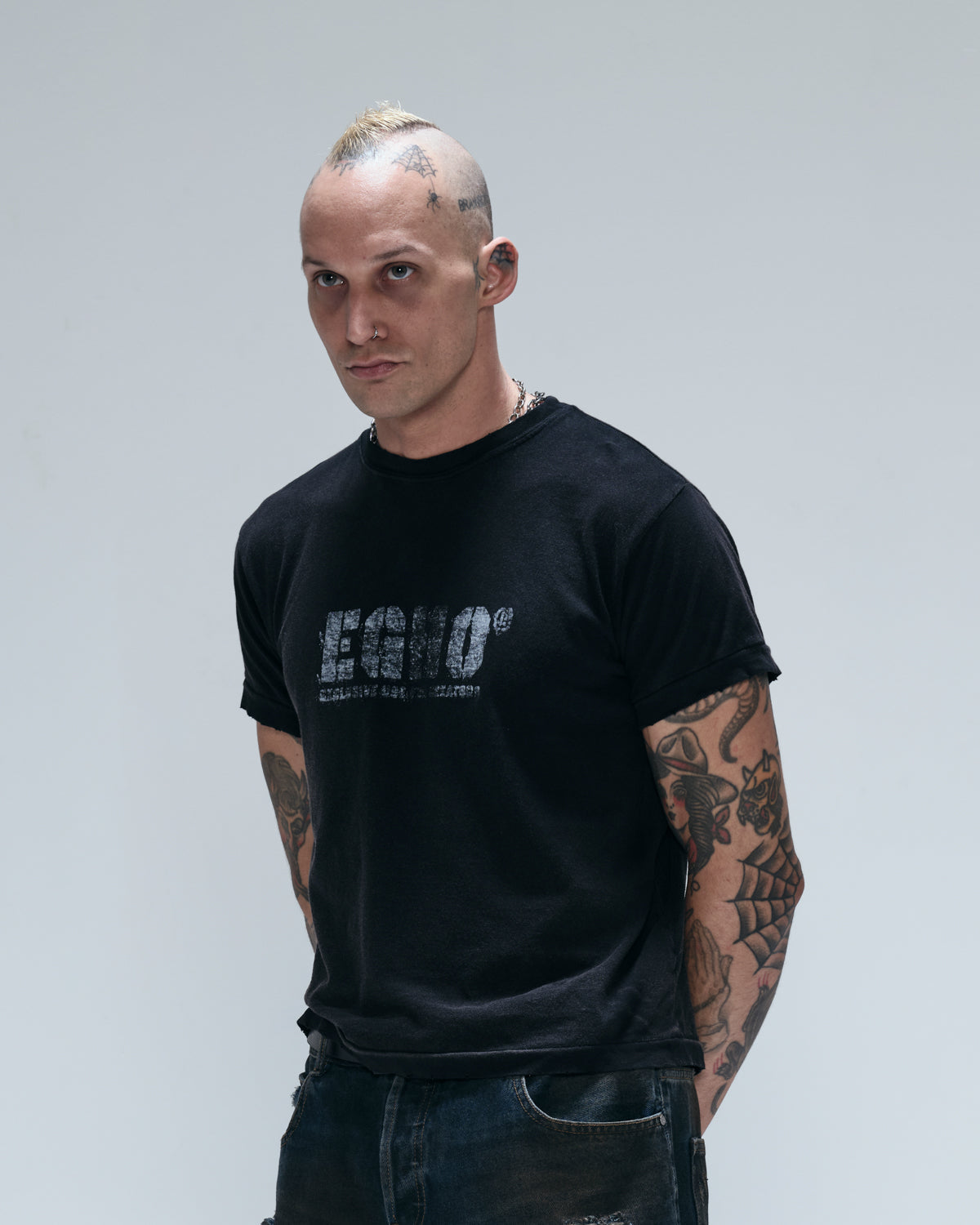 EXCLUSIVE REGULAR GAZE TEE - FADED BLACK