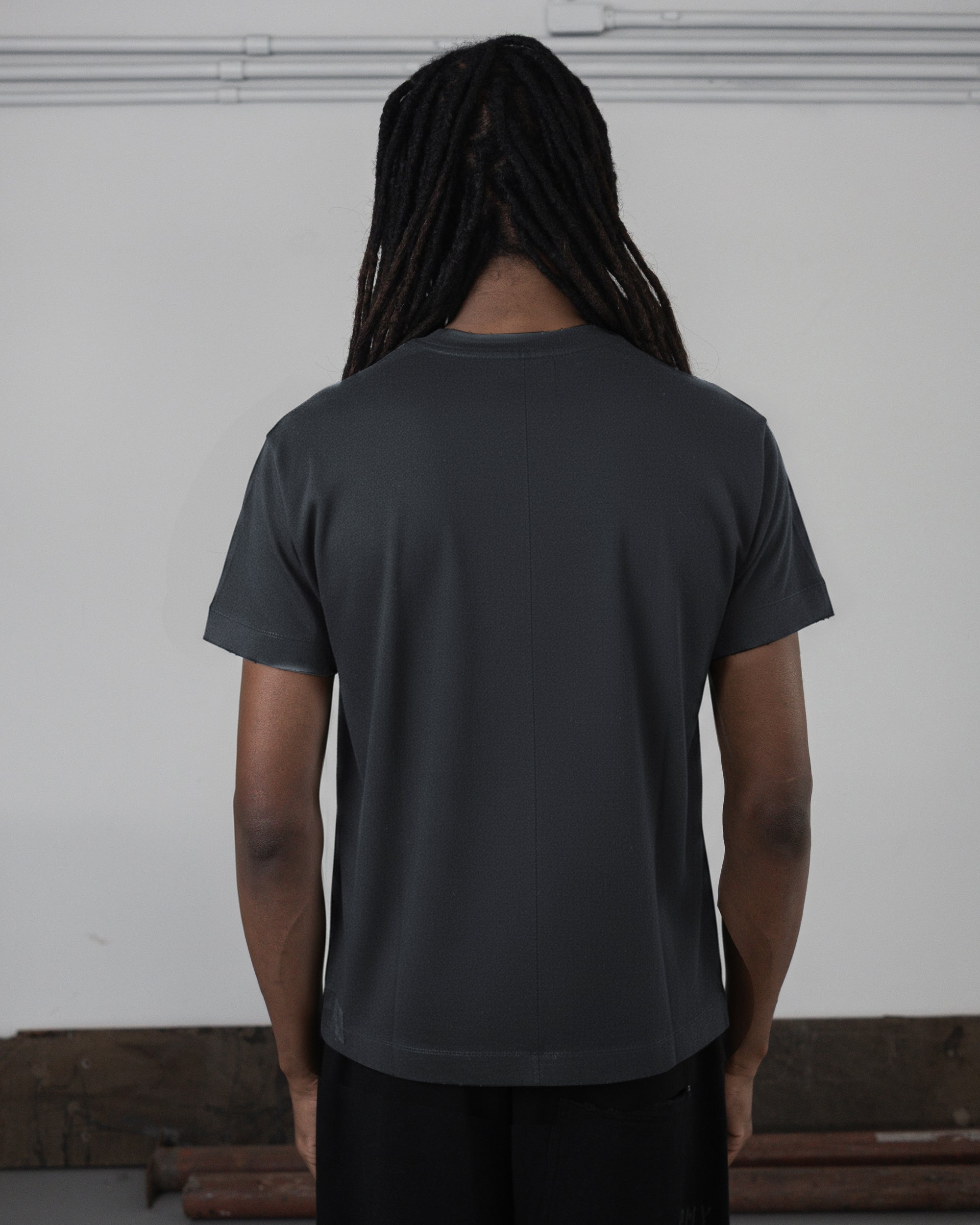 UNF - REGULAR TEE - CARBON