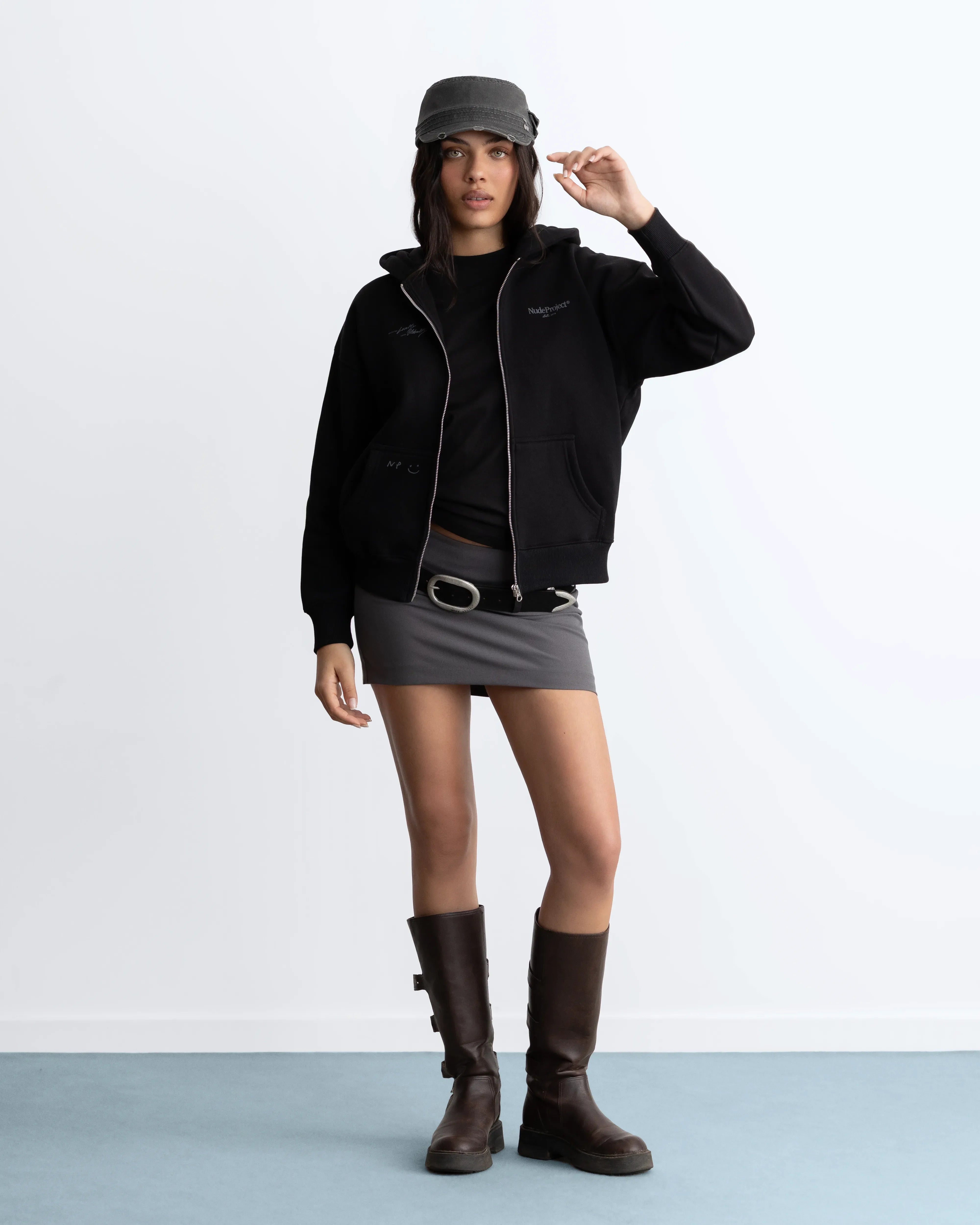 Global Soon Zip-Up Hoodie Black
