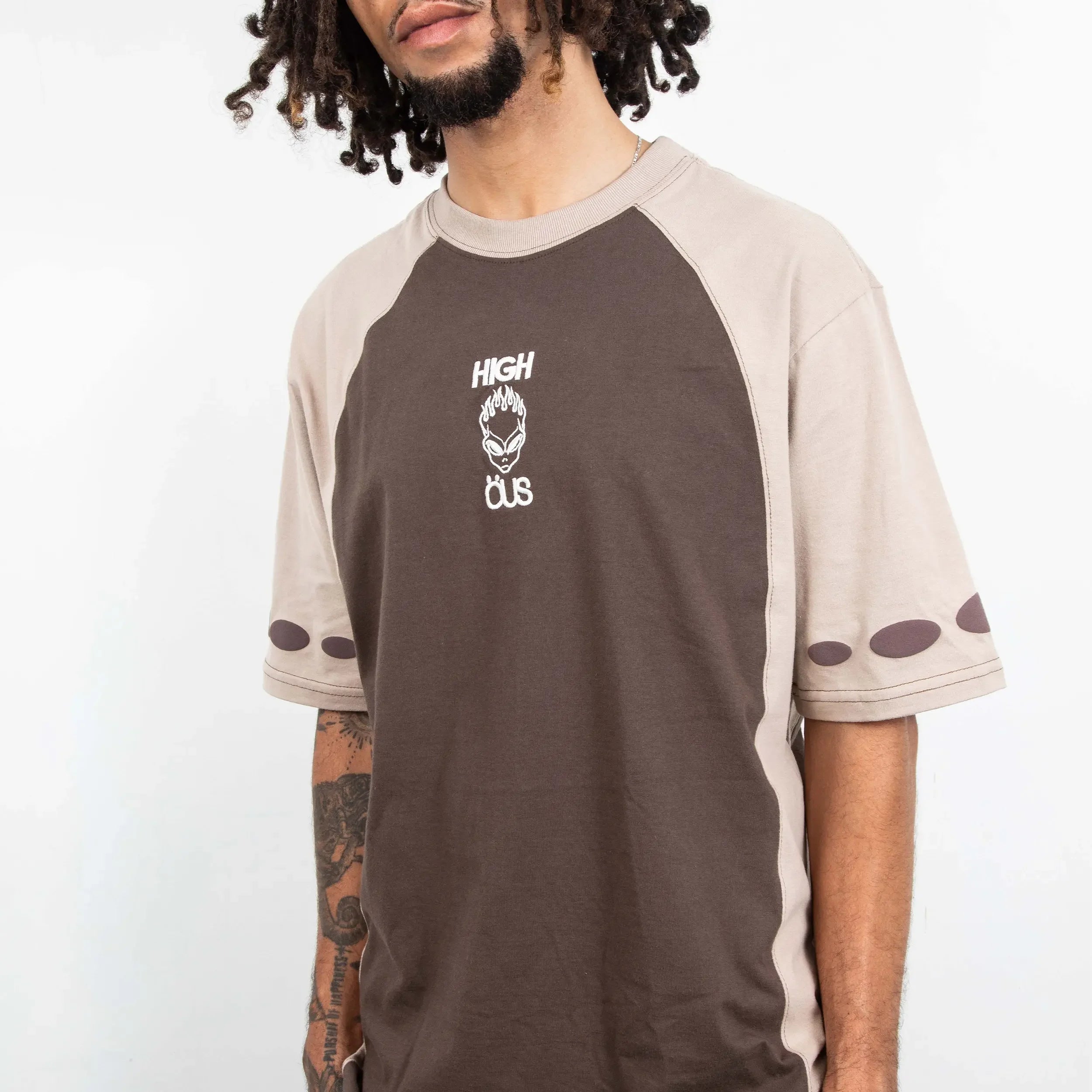High &amp; ÖUS T-Shirt Brown - Four Street