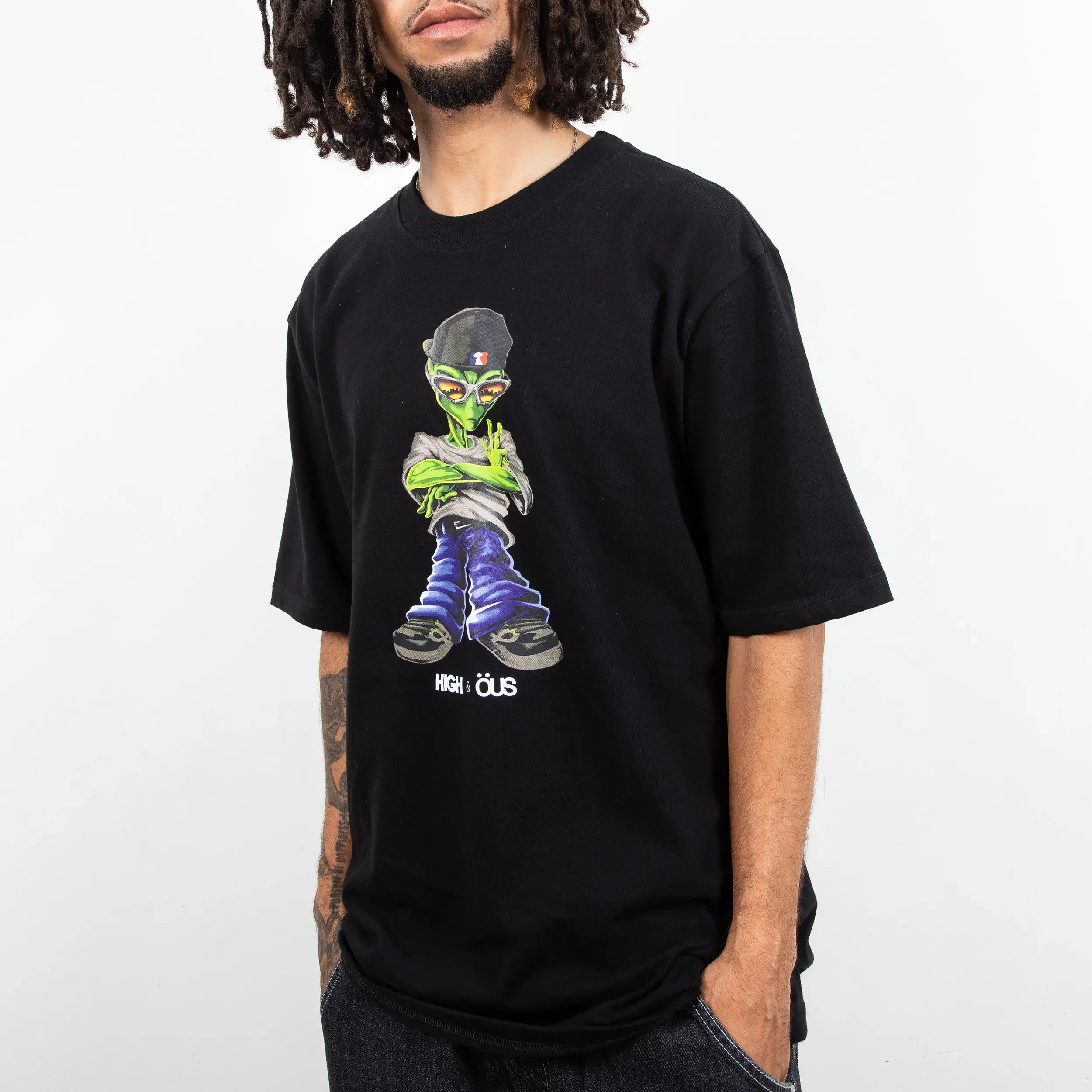 Alien High &amp; ÖUS T-Shirt Black - Four Street