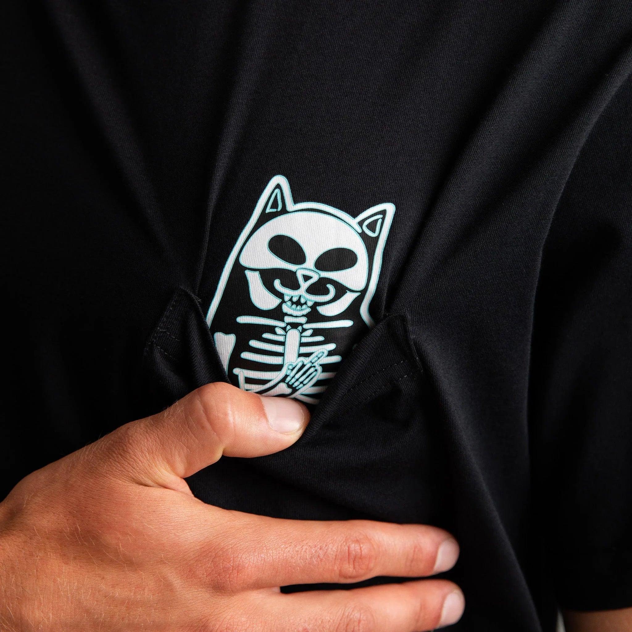 Lord Skelly Pocket Tee (Black) - Camiseta - Four Street