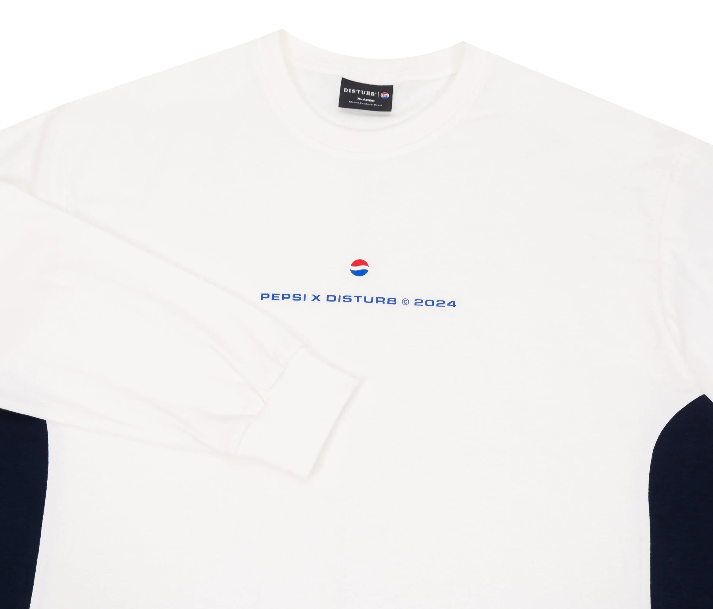 Trademark Longsleeve in Off-white - Four Street